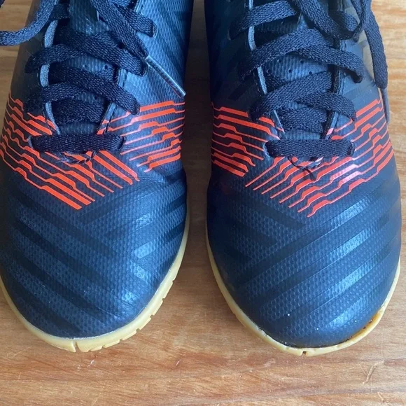 Sz 3 kids Adidas Nemeziz Indoor Shoes - Picture 7 of 10